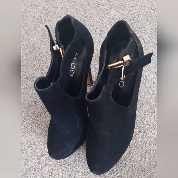 Black heels - Picture 5 of 5